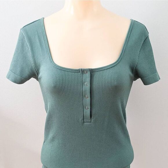SO Seamless Henley Bodysuit Green - Picture 3 of 5